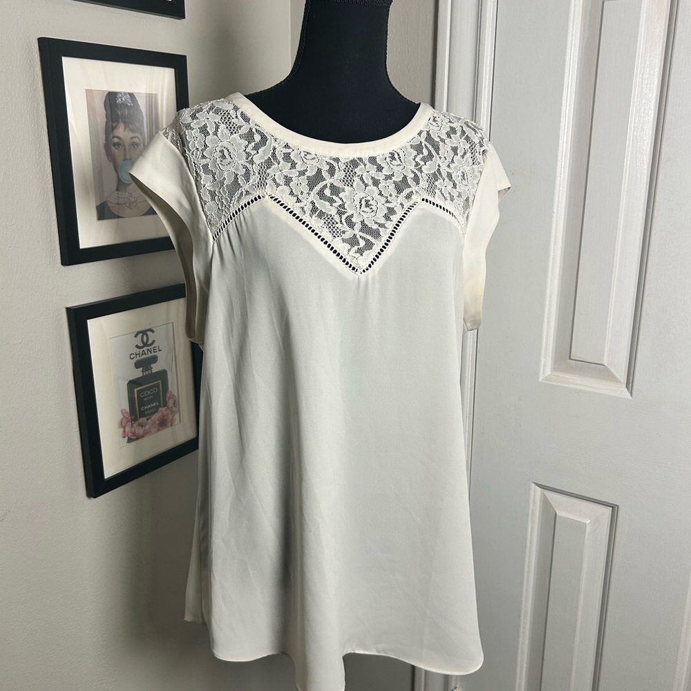 Vince Camuto Cream blouse